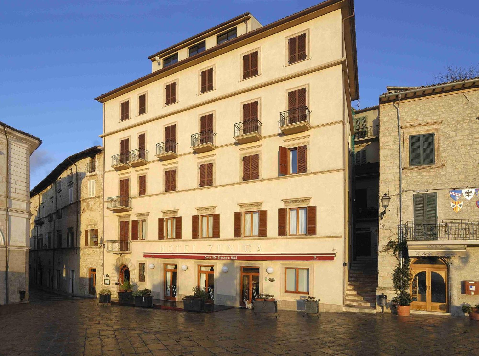 Zunica Ospitalita Dal 1880 Hotel Civitella Del Tronto Ngoại thất bức ảnh